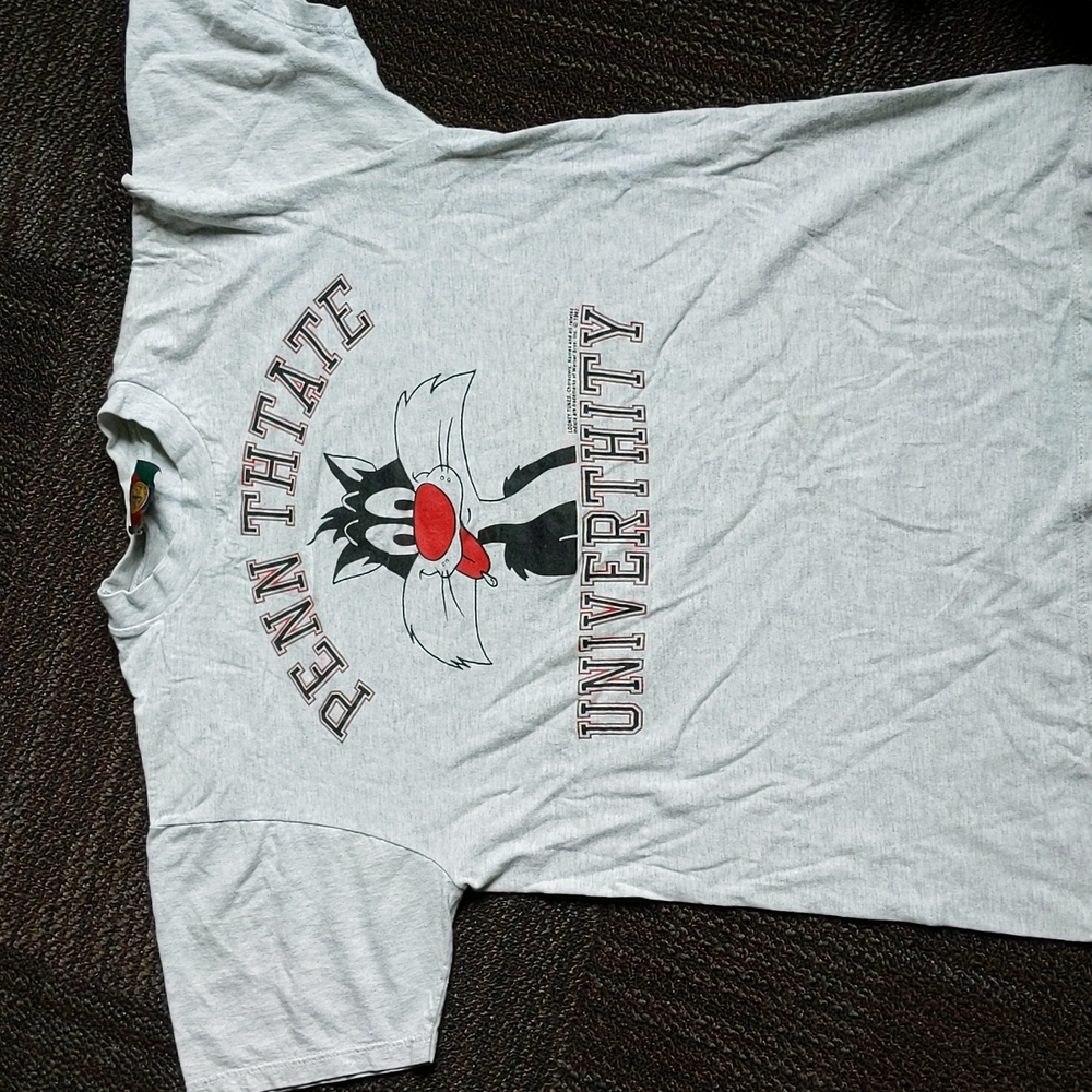Vintage 1992 Sylvester Looney Tunes Penn State tee
